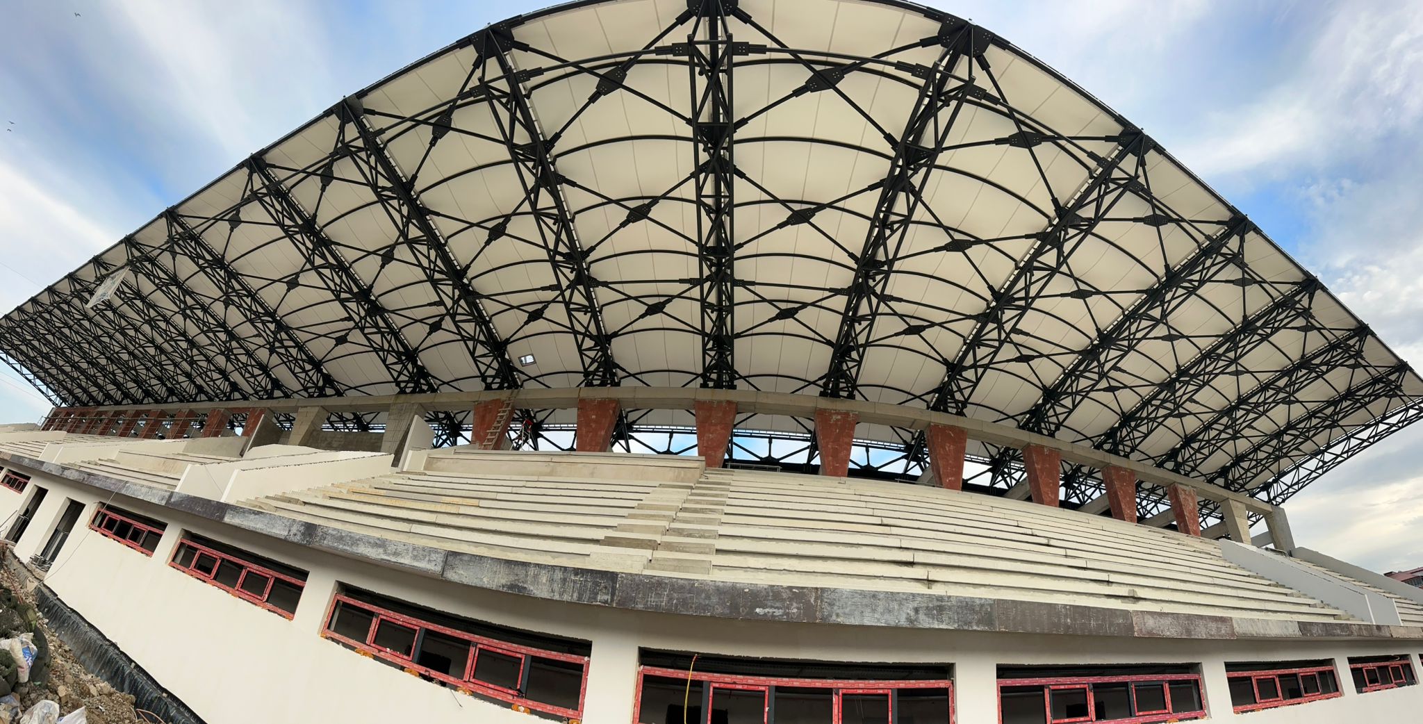 TRABZON STADYUMU TRABZON STADYUMU
